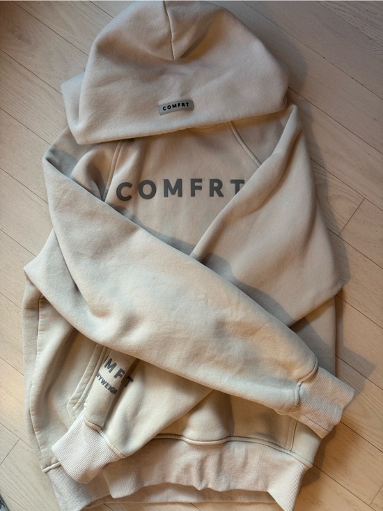 Comfrt Sweaters - Comfrt Graphic Hoodie in Light Beige